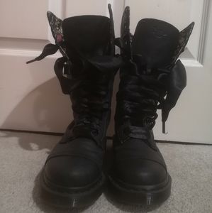 Dr. Martens Triumph 1914 Leather Floral Lace Up Combat Boots Woman's Size 6